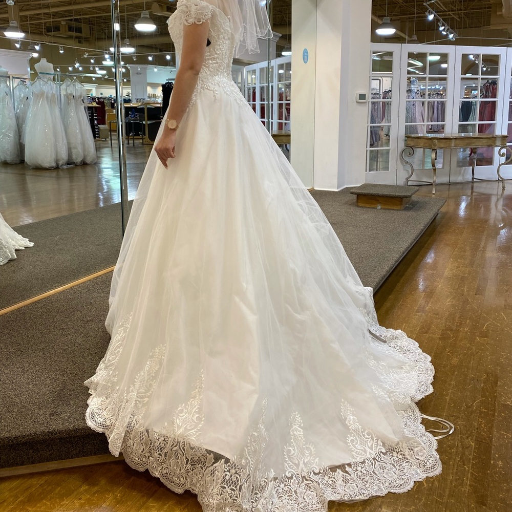 Wedding dress